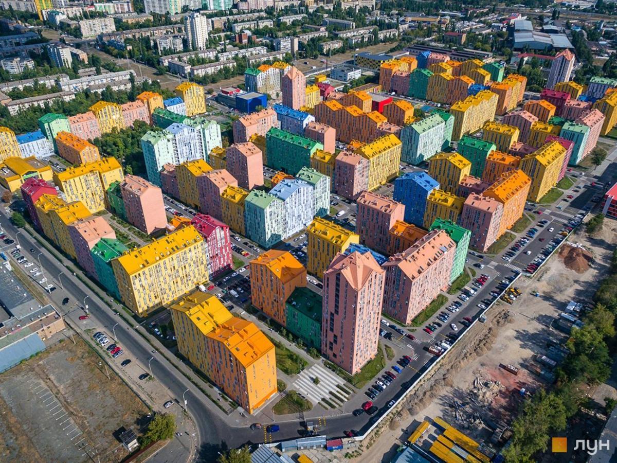 зручна в жк комфорт таун * Киев