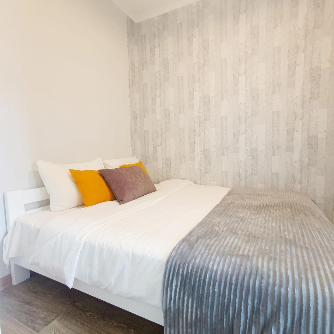зручна в жк комфорт таун Apartment *