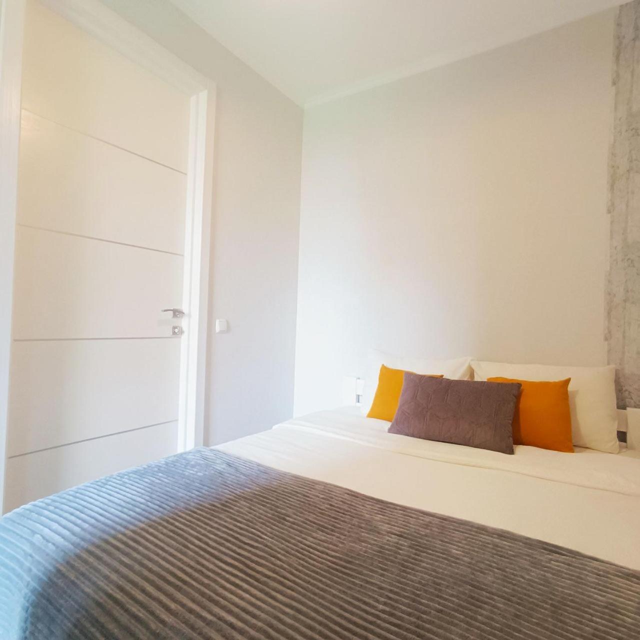 зручна в жк комфорт таун Apartment Kyiv